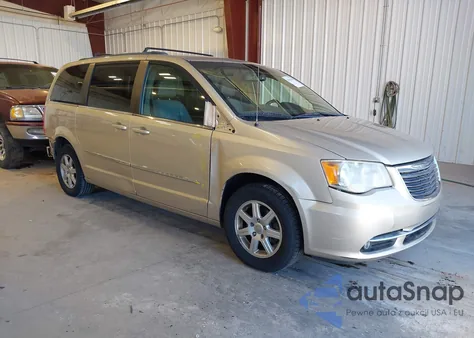 2012 Chrysler Town & Country Touring из США, поврежденный, VIN 2C4RC1BG1CR237654